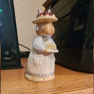 Royal Doulton Mrs. Apple figurine